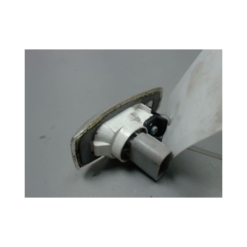 REPETITEUR AILE DROIT KIA SPORTAGE II 04-2007