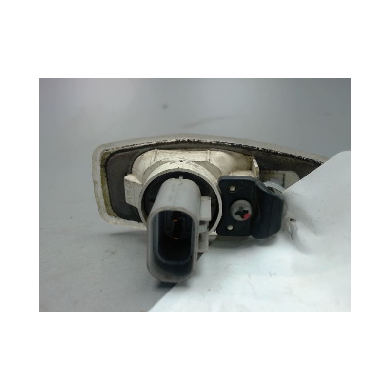 REPETITEUR AILE GAUCHE KIA SPORTAGE II 04-2007
