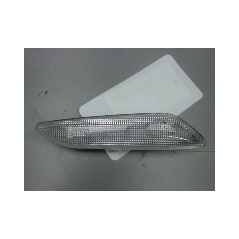 REPETITEUR AILE GAUCHE FIAT TIPO