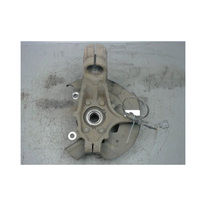PIVOT AVANT DROIT NISSAN X-TRAIL