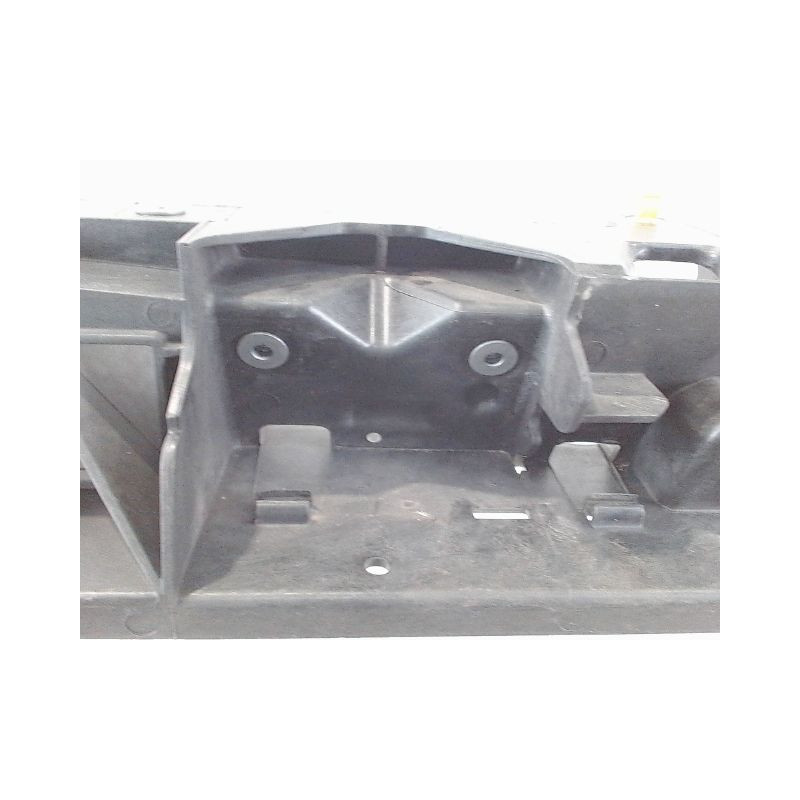 TRAVERSE SUPERIEURE ARMATURE AVANT CITROEN C4