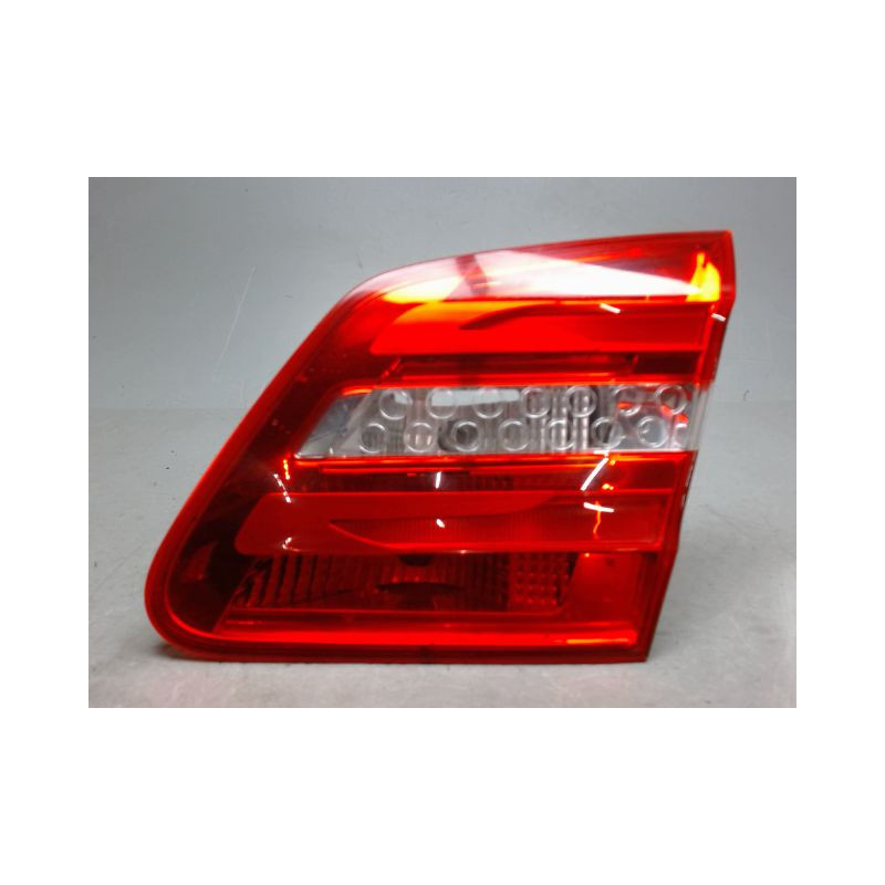 FEU ARRIERE INTERIEUR DROIT MERCEDES CLASSE B