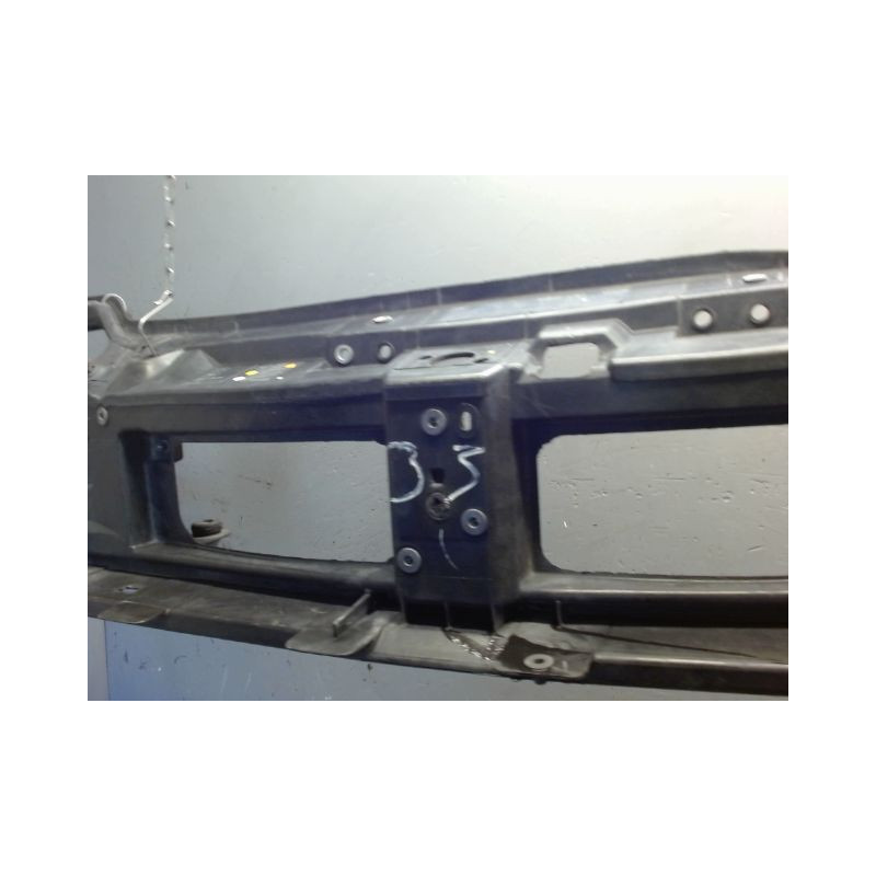 FACE AVANT RENAULT TRAFIC