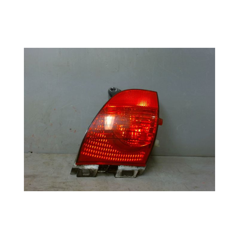 FEU DE PARE-CHOC ARRIERE GAUCHE PEUGEOT 2008