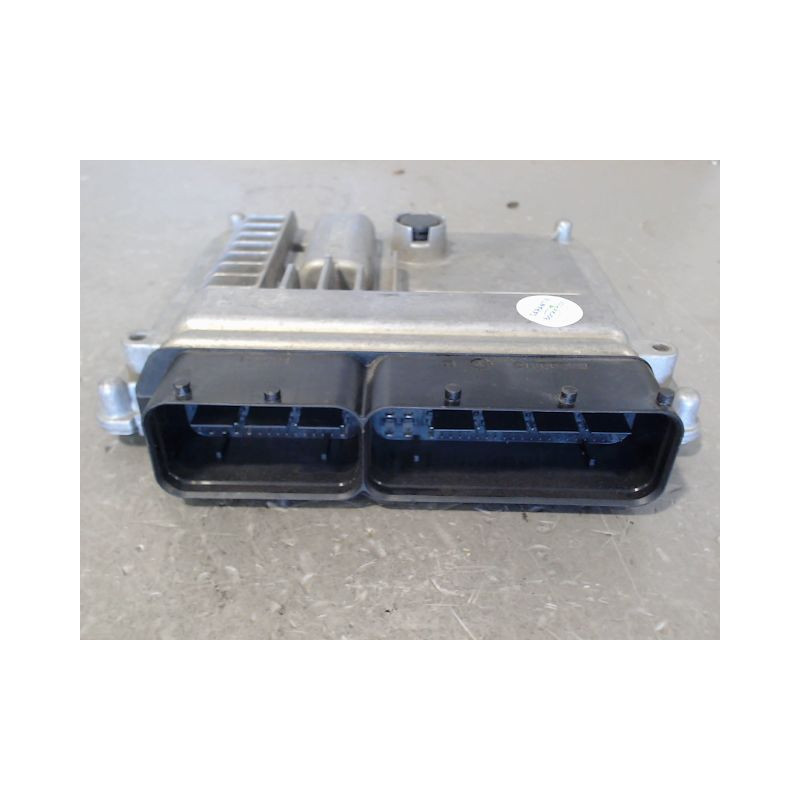 CALCULATEUR MOTEUR SKODA OCTAVIA