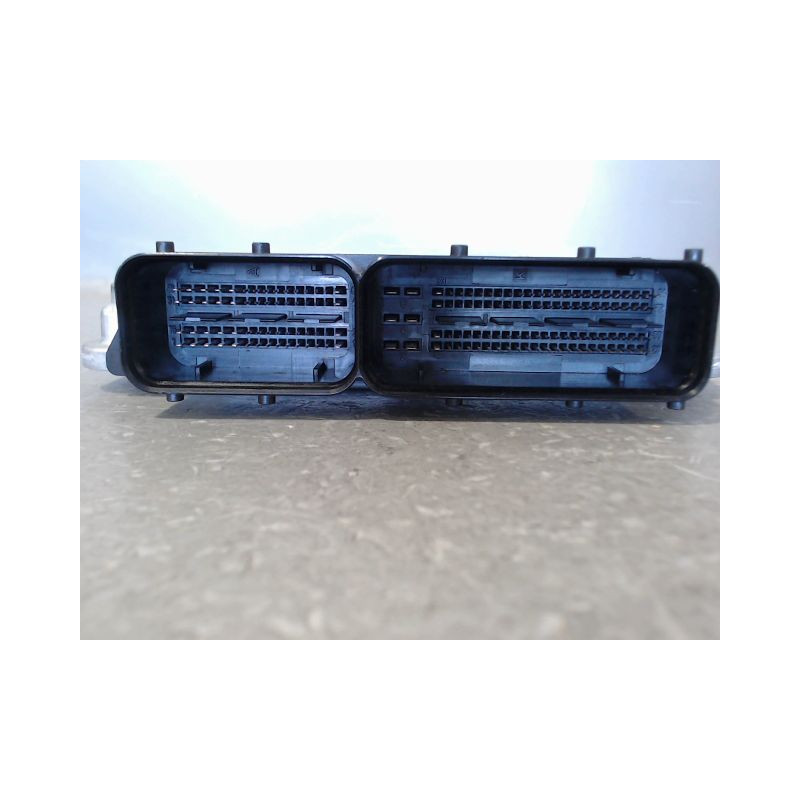 CALCULATEUR MOTEUR AUDI A6
