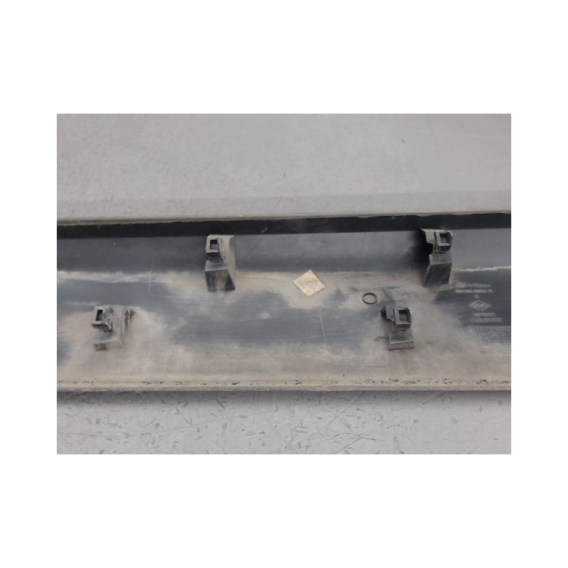 PROTECTION PORTE AVANT DROIT DACIA LODGY