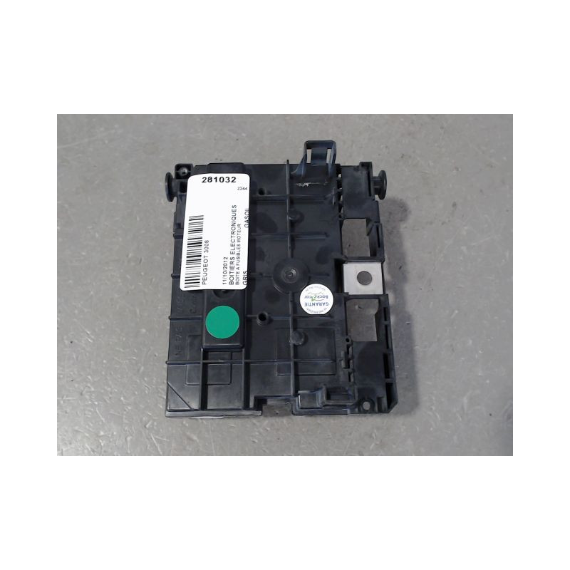 BOITE A FUSIBLES PEUGEOT 3008