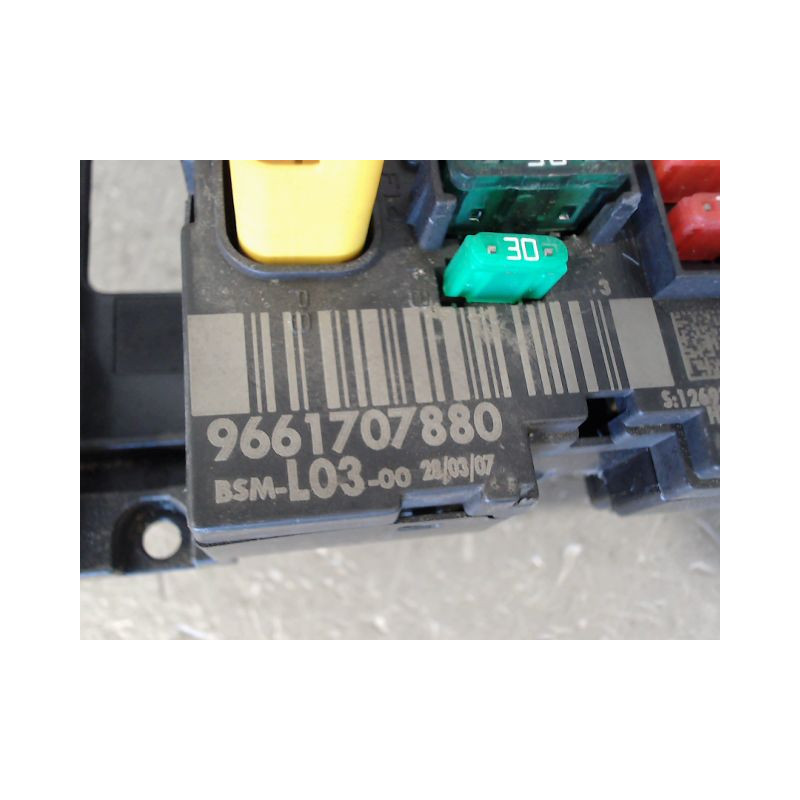 BOITE A FUSIBLES CITROEN C3