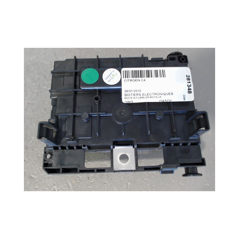 BOITE A FUSIBLES CITROEN C4