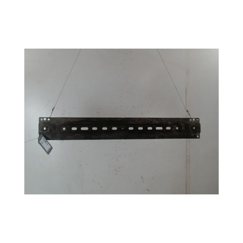 TRAVERSE INFERIEURE ARMATURE AVANT PEUGEOT 307