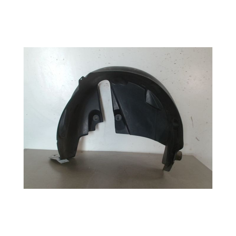 PARE-BOUE ARRIERE DROIT RENAULT CLIO