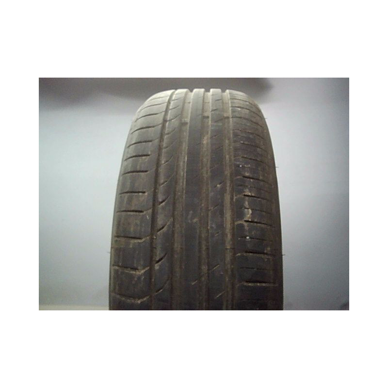 Pneu TRAZANO ZUPERECO Z-107 215 55 17 98 W