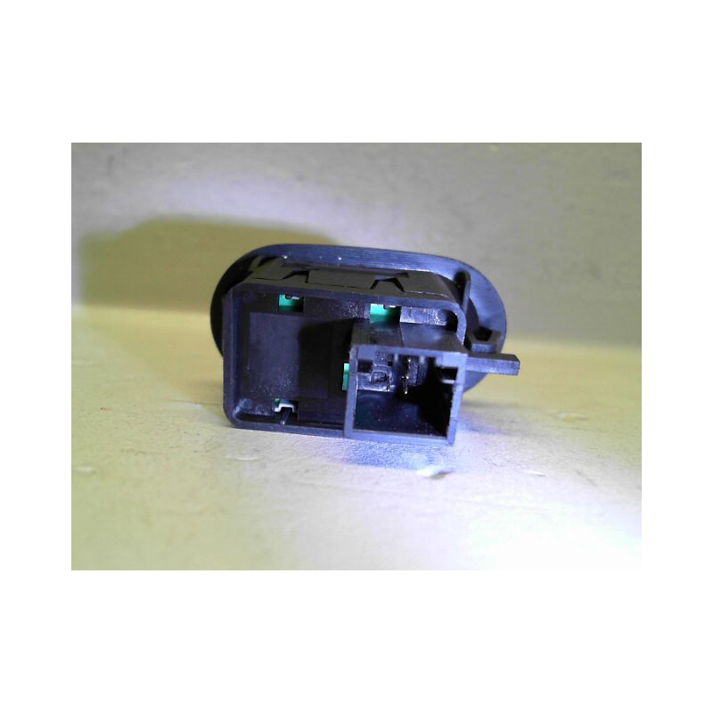 COMMANDE LEVE-GLACE PORTE AVD CITROEN C3