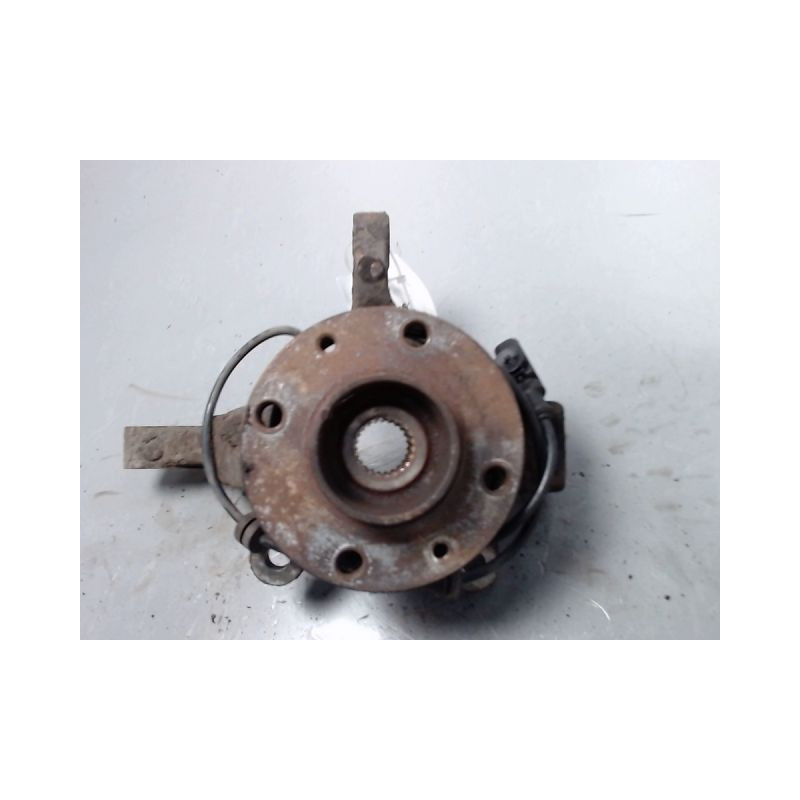PIVOT AVANT GAUCHE NISSAN MICRA