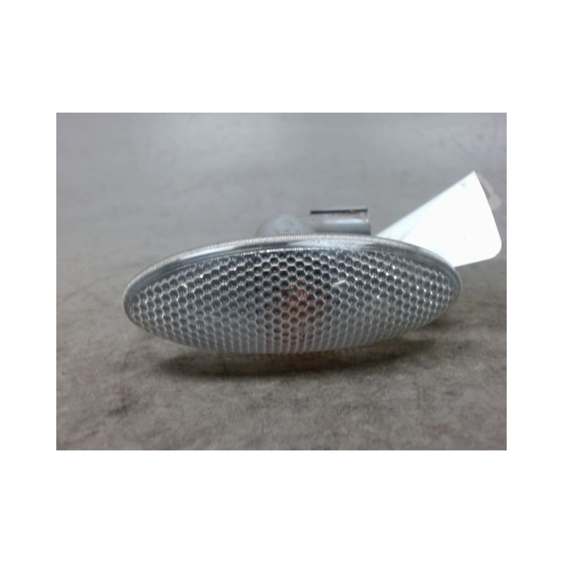 REPETITEUR AILE DROIT TOYOTA YARIS 2005-