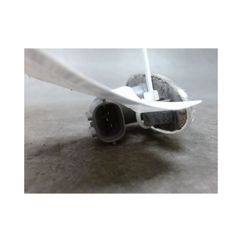 REPETITEUR AILE DROIT TOYOTA YARIS 2005-