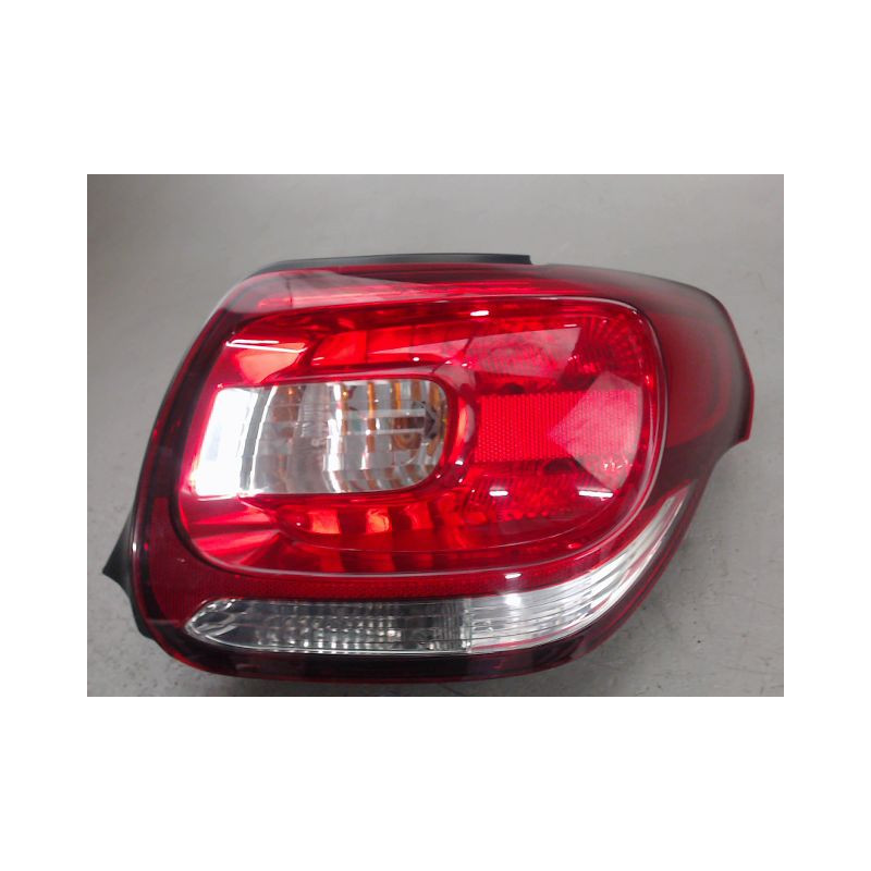 FEU ARRIERE DROIT CITROEN DS3