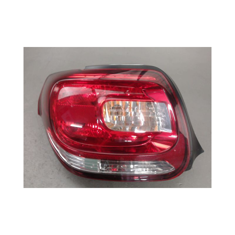 FEU ARRIERE GAUCHE  CITROEN DS3