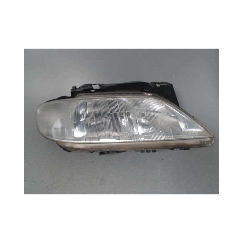 PHARE DROIT CITROEN XSARA BREAK -2000