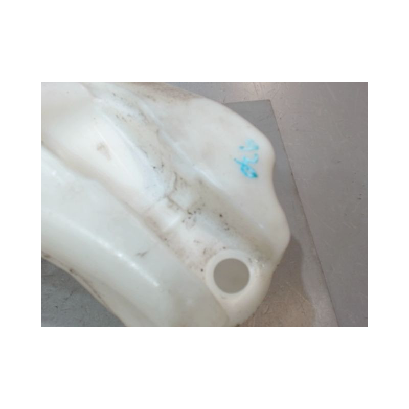 RESERVOIR LAVE-GLACE AVANT CITROEN C3
