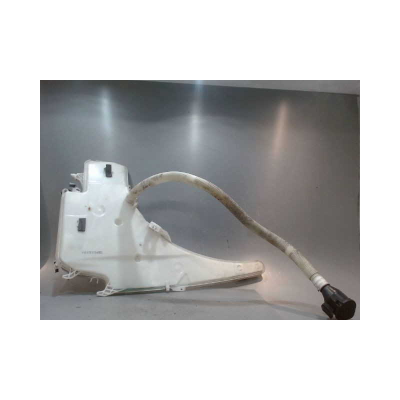 RESERVOIR LAVE-GLACE AVANT B.M.W. SERIE 1