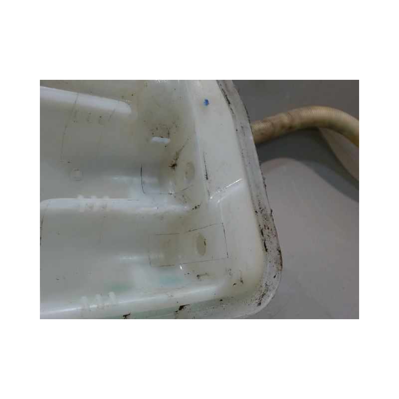 RESERVOIR LAVE-GLACE AVANT B.M.W. SERIE 1