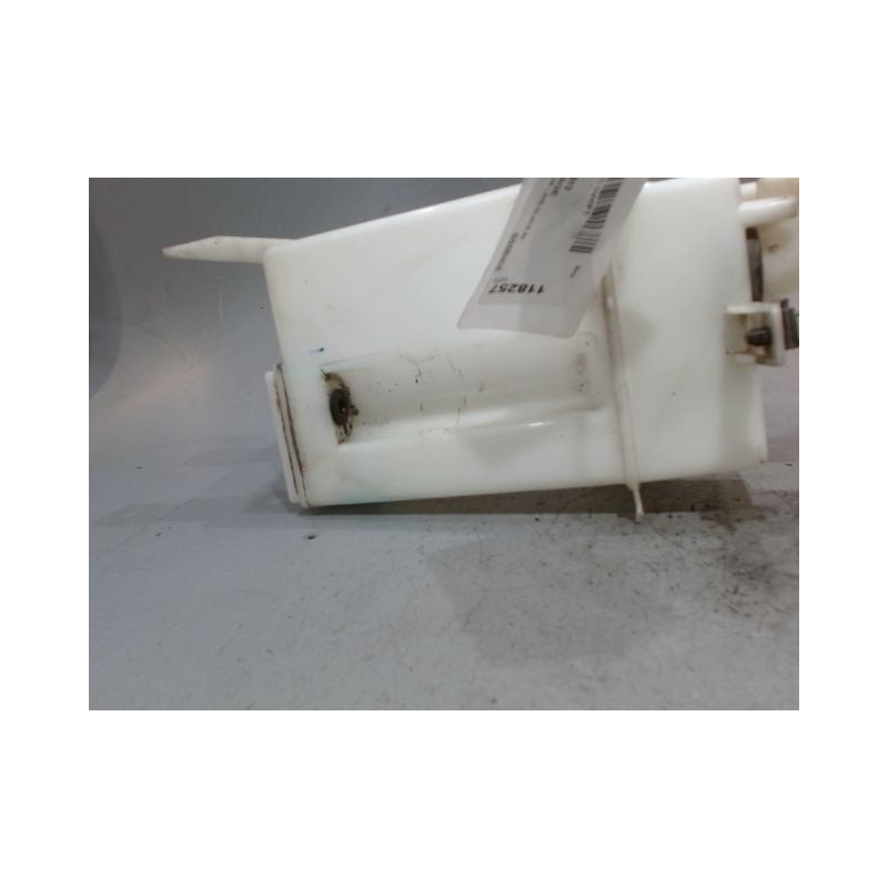 RESERVOIR LAVE-GLACE AVANT SUZUKI SWIFT