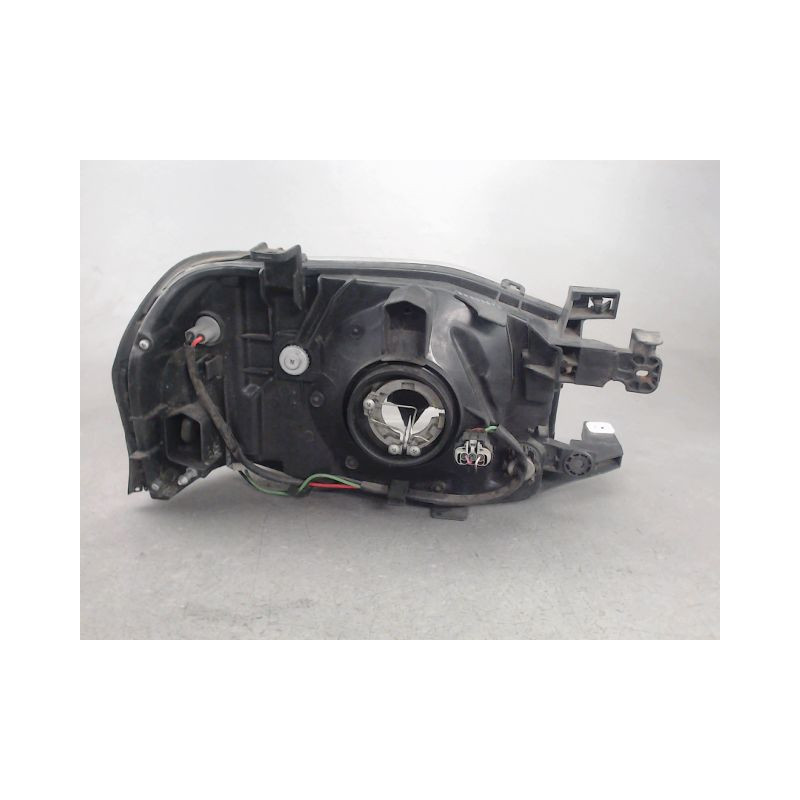 PHARE GAUCHE NISSAN KING-CAB