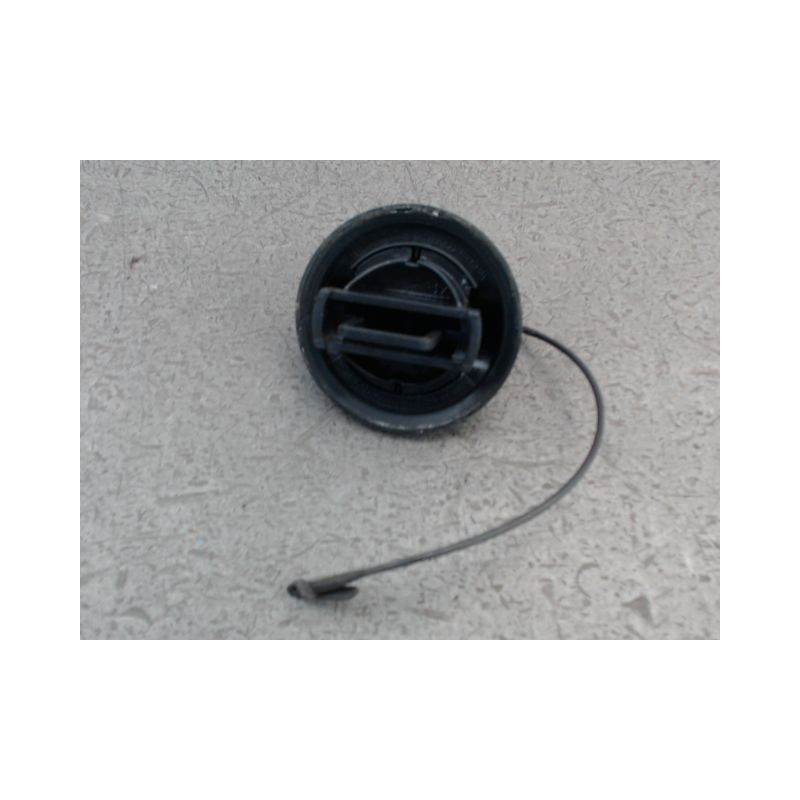 BOUCHON RESERVOIR A CARBURANT RENAULT CLIO