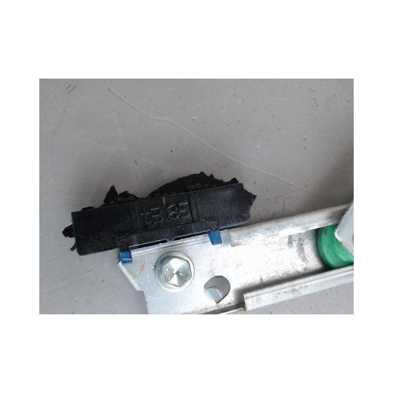 MECANISME LEVE-GLACE AVANT DROIT TOYOTA AURIS