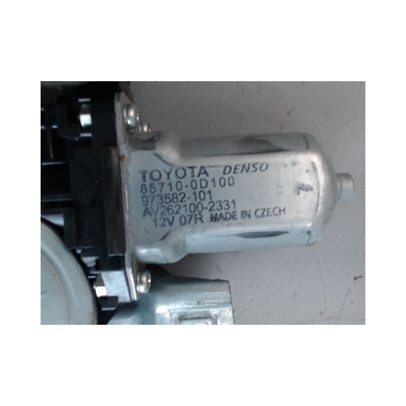 MECANISME LEVE-GLACE AVANT DROIT TOYOTA AURIS