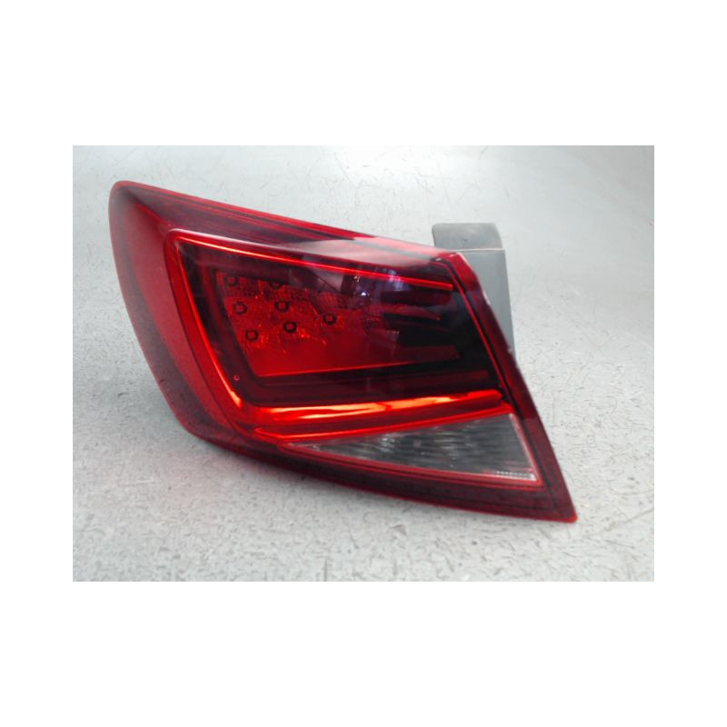 FEU ARRIERE GAUCHE  SEAT LEON