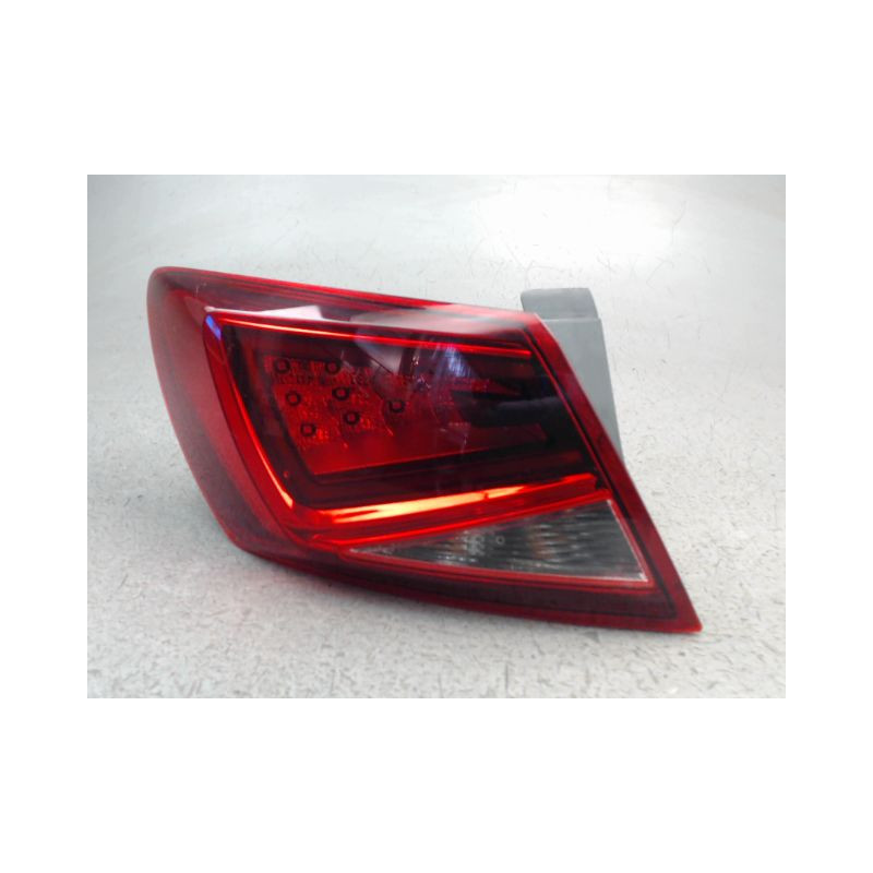 FEU ARRIERE GAUCHE  SEAT LEON