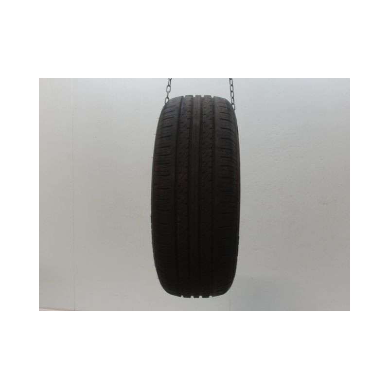 Pneu EVENT FUTURUM GP 215 60 16 99 H