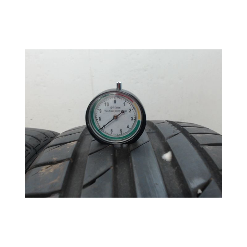 Paire de pneus KUMHO ECSTA PS71 215 45 18 93 Y