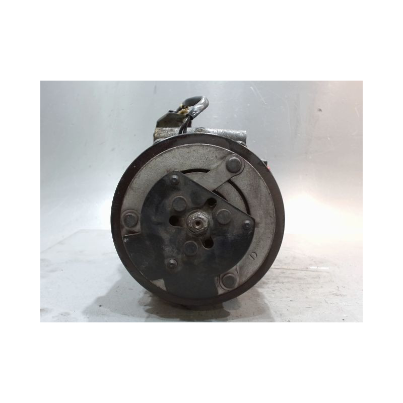 COMPRESSEUR AIR CONDITIONNE FORD FIESTA