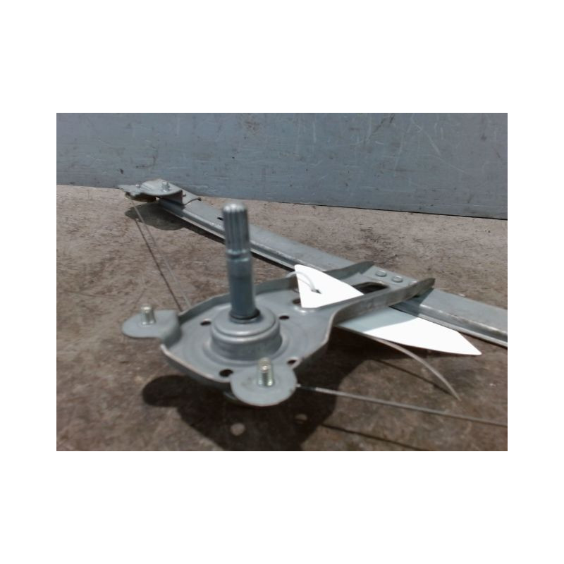 MECANISME LEVE-GLACE AVANT GAUCHE DACIA LOGAN 4 P 05-08