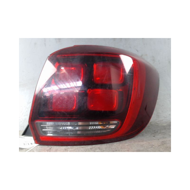 FEU ARRIERE DROIT DACIA SANDERO 2008-