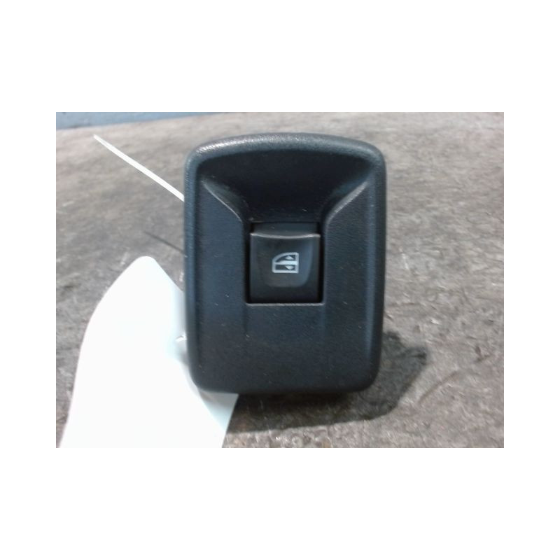 COMMANDE LEVE-GLACE PORTE AVD DACIA SANDERO 2008-