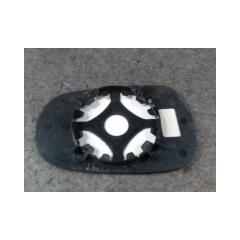 GLACE RETROVISEUR EXT D DACIA LOGAN 4 P 05-08