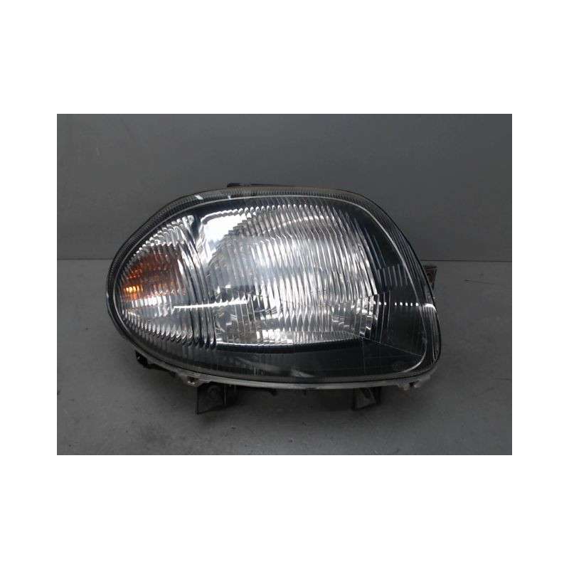 PHARE DROIT RENAULT CLIO