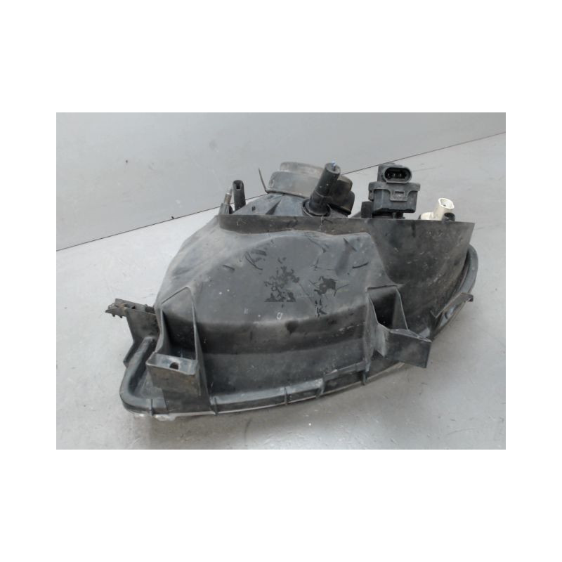 PHARE DROIT RENAULT CLIO