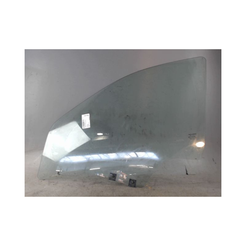 GLACE PORTE AVG DACIA LOGAN 4 P 05-08