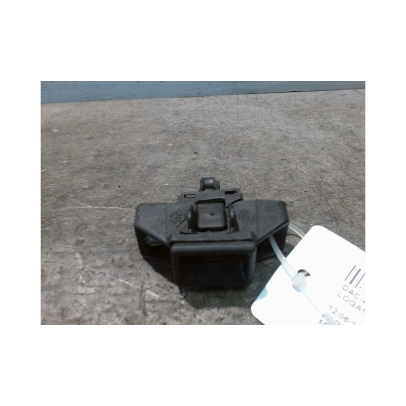 SERRURE COFFRE ARRIERE DACIA LOGAN 4 P 05-08