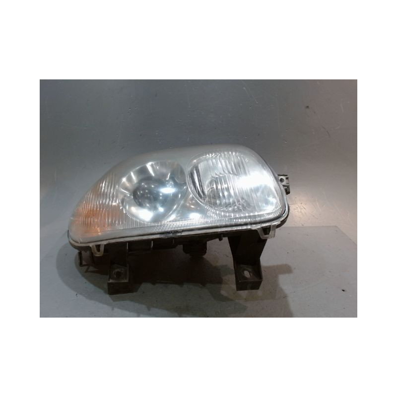 PHARE DROIT RENAULT CLIO