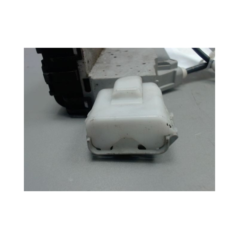 SERRURE PORTE ARRIERE DROIT PEUGEOT 407 PHASE 1 1.6 HDI - 16V TURB
