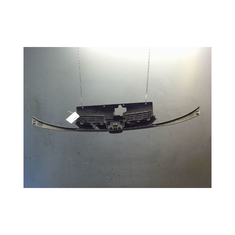 CALANDRE PEUGEOT 206