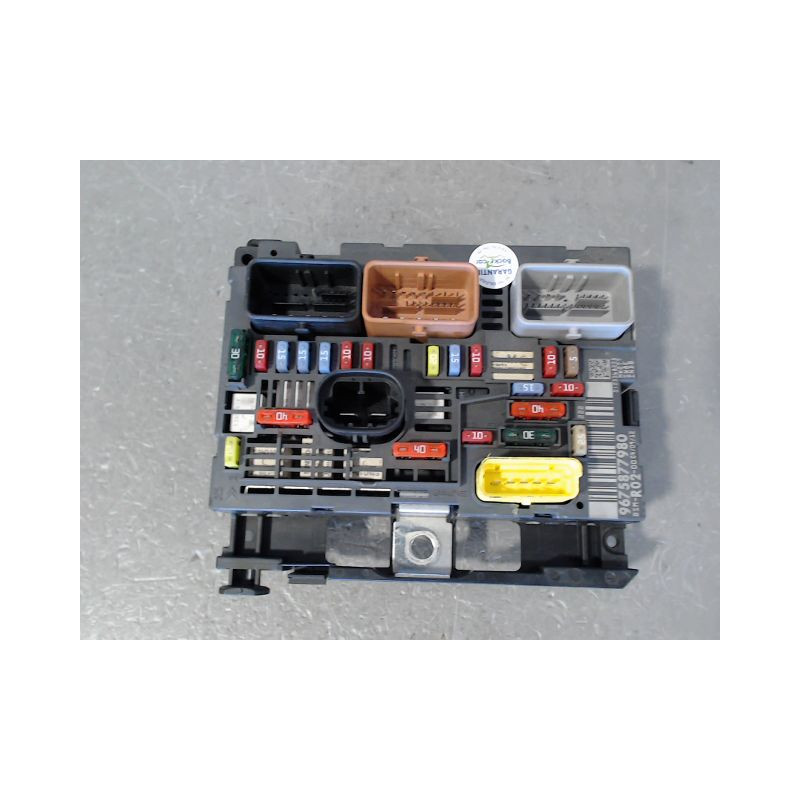 BOITE A FUSIBLES CITROEN C5