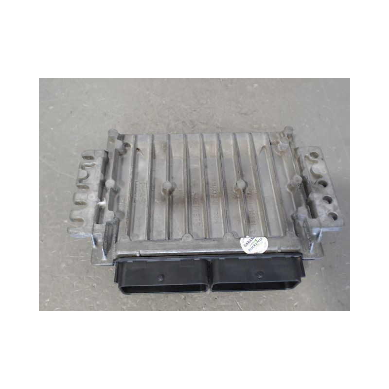 CALCULATEUR MOTEUR RENAULT CLIO